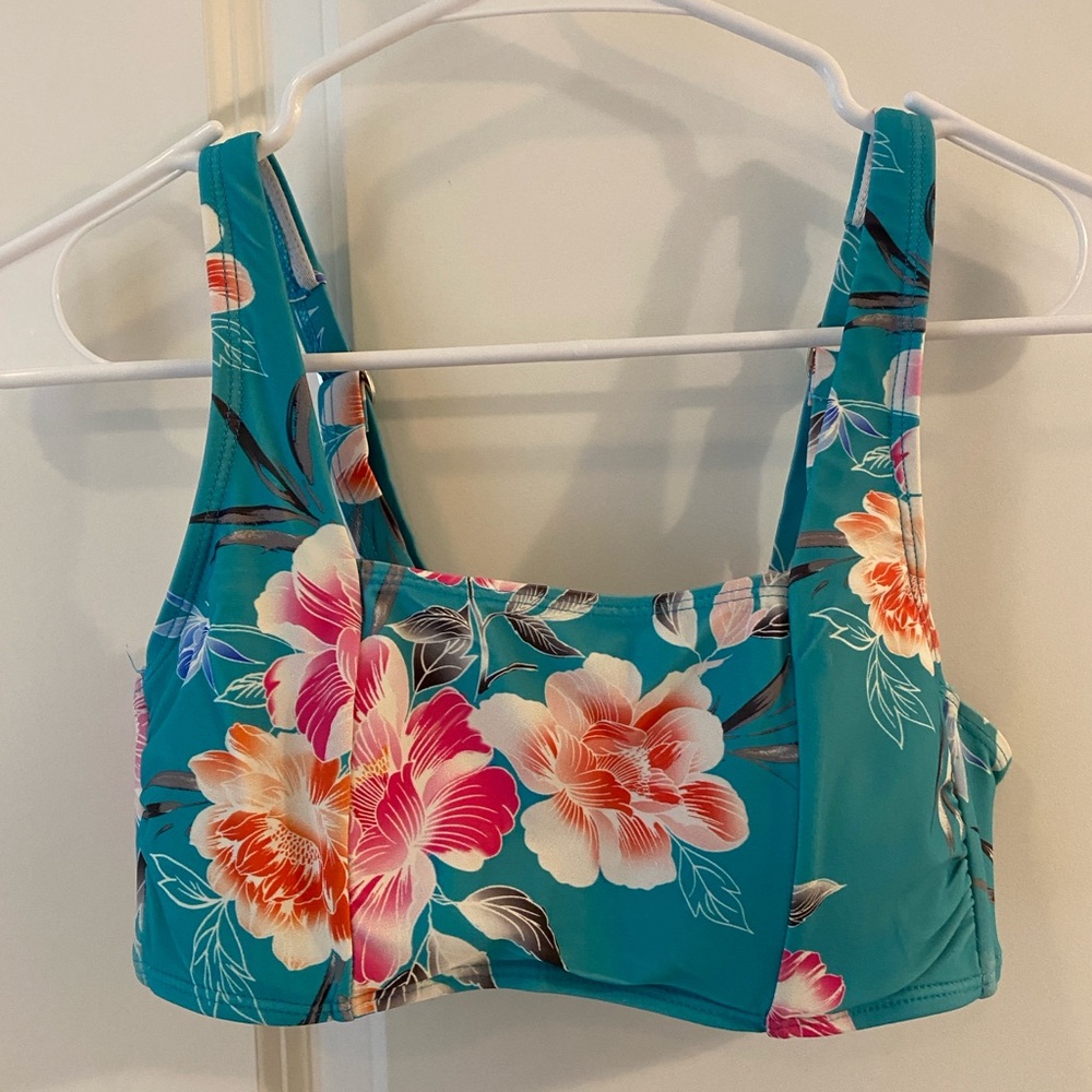 Hapari wire bikini top